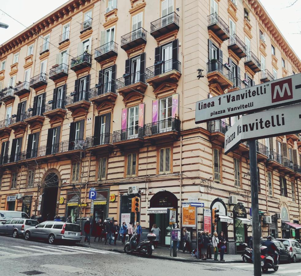 La Chambre Naples Luaran gambar