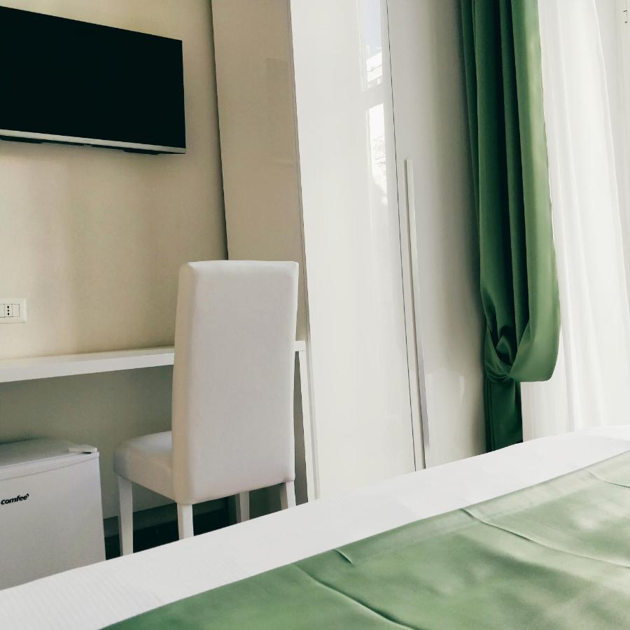 La Chambre Naples Luaran gambar