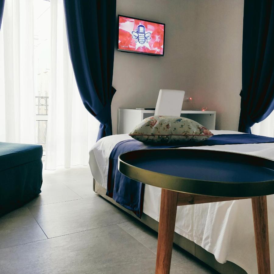 La Chambre Naples Luaran gambar