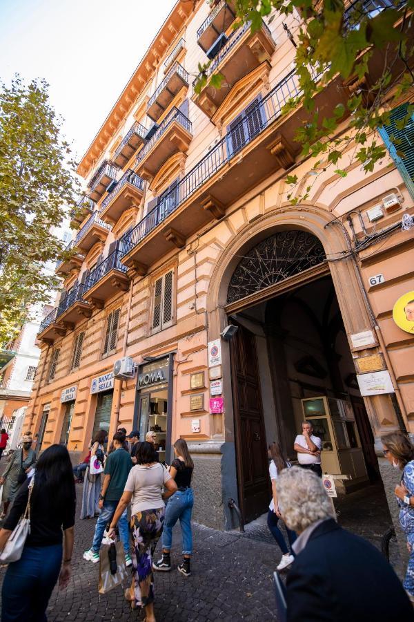La Chambre Naples Luaran gambar