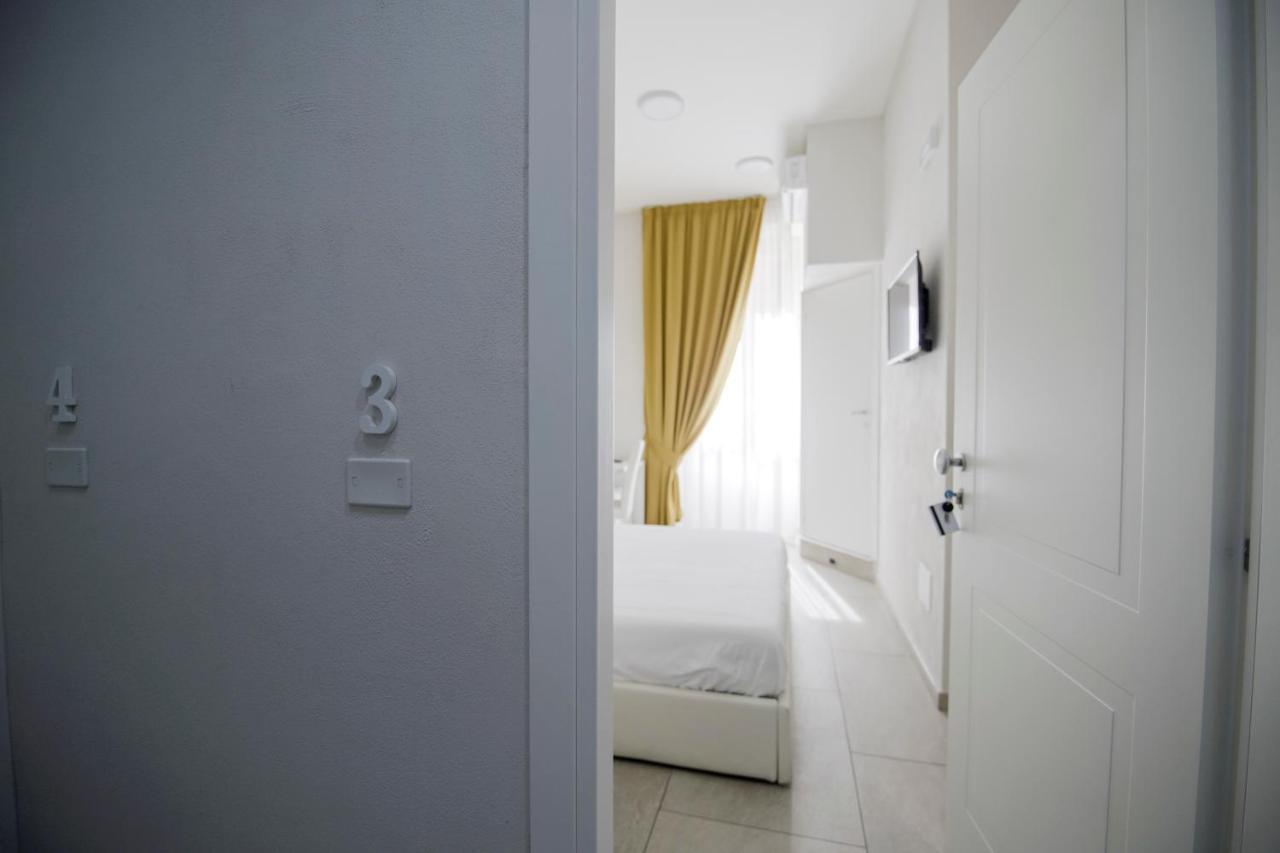 La Chambre Naples Luaran gambar