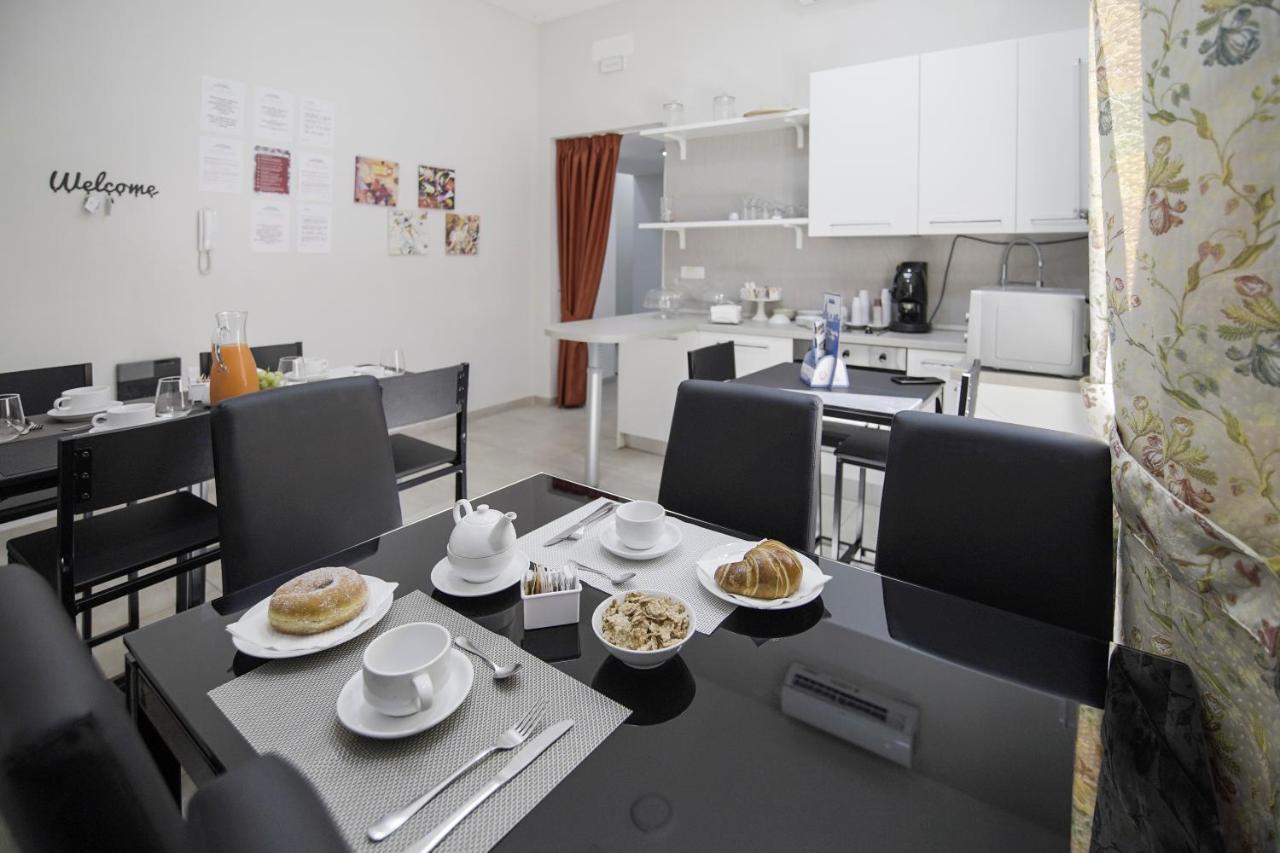La Chambre Naples Luaran gambar
