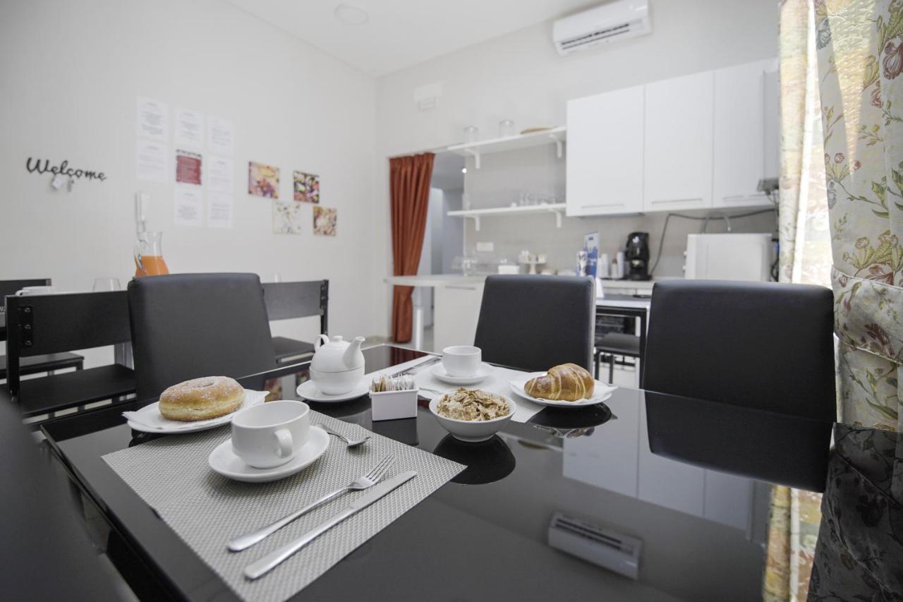 La Chambre Naples Luaran gambar