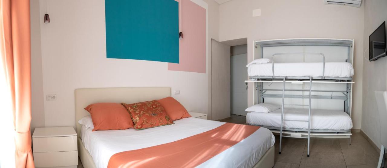 La Chambre Naples Luaran gambar