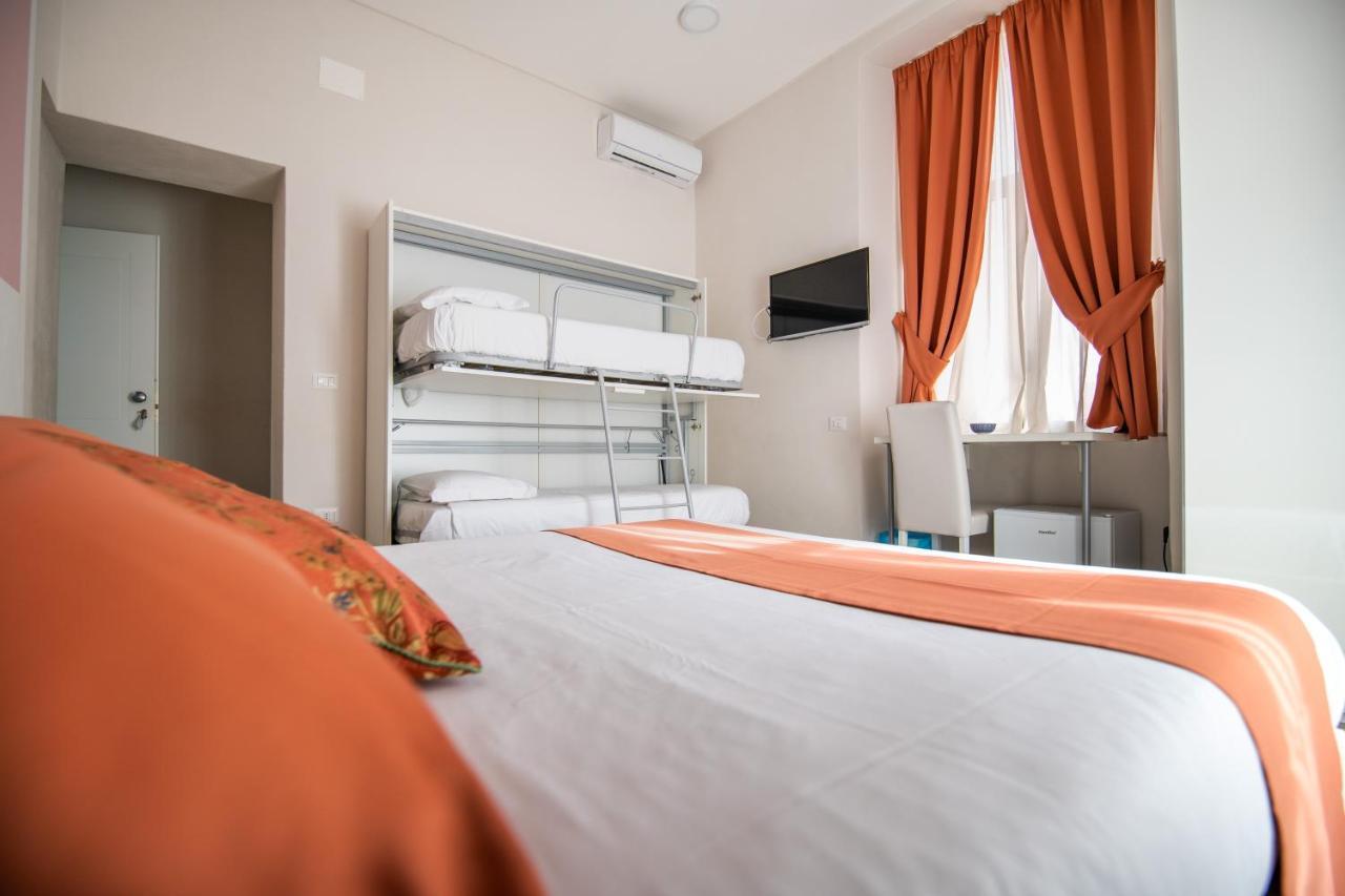 La Chambre Naples Luaran gambar