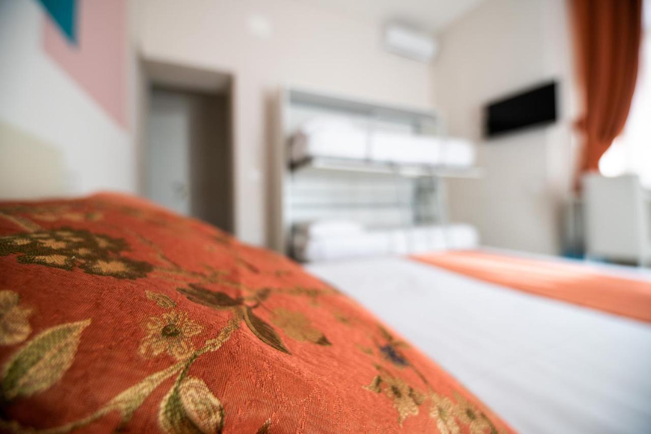 La Chambre Naples Luaran gambar